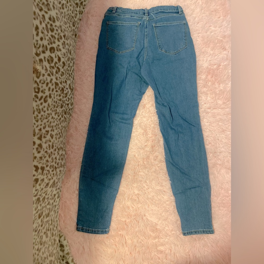 No boundaries Size 9 Mid-Rise skinny jeans🩷